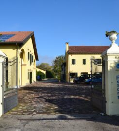 Hotel Venice Resort Airport